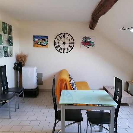 Appartement T2 avec parking privé à Doué la fontaine Esterno foto