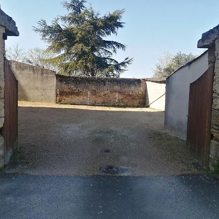 Appartement T2 avec parking privé à Doué la fontaine Esterno foto