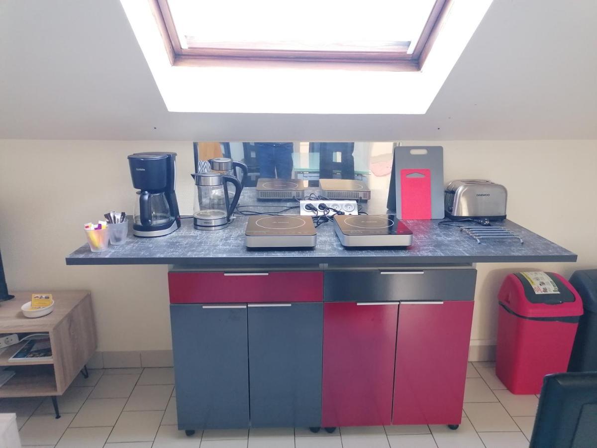Appartement T2 avec parking privé à Doué la fontaine Esterno foto