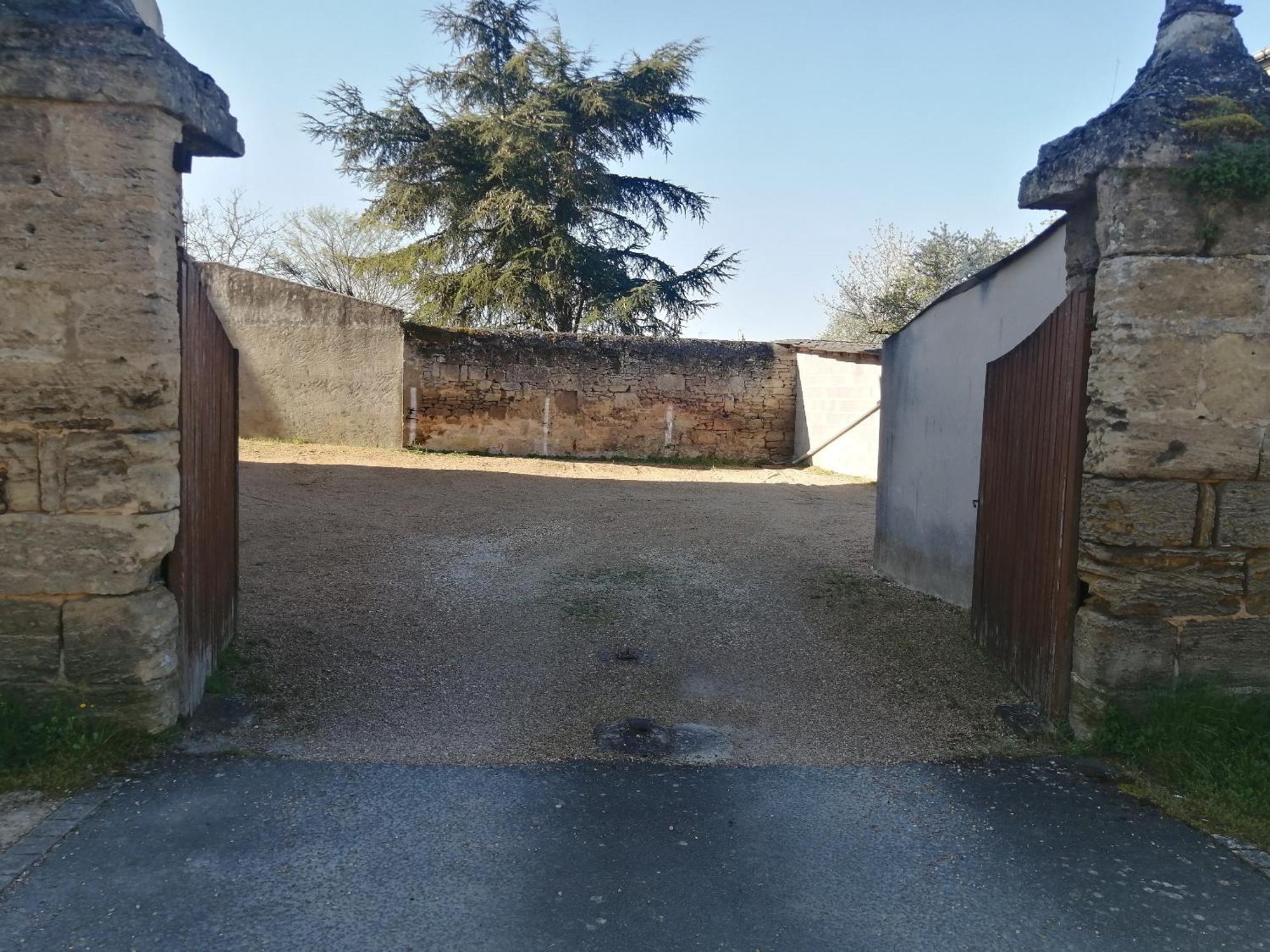 Appartement T2 avec parking privé à Doué la fontaine Esterno foto